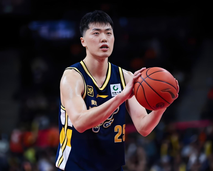 广东队力克江苏队张皓嘉末节爆发成奇兵