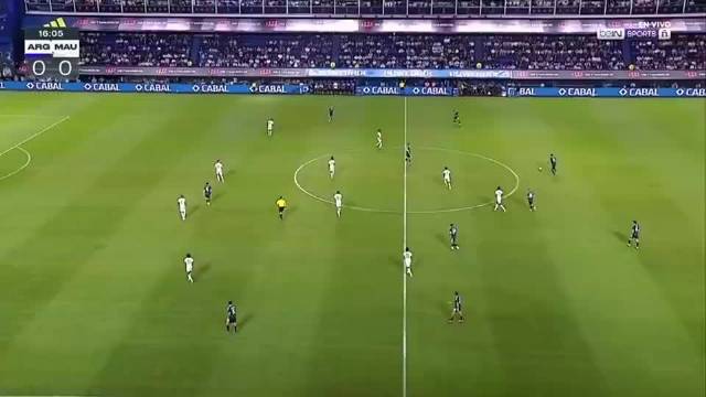 皇马900万欧签下天才小将尼科帕斯引发足坛震动