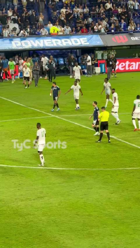 皇马900万欧签下天才小将尼科帕斯引发足坛震动