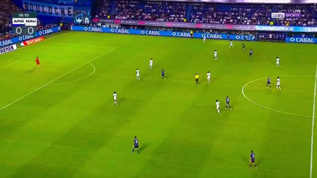 皇马900万欧签下天才小将尼科帕斯引发足坛震动