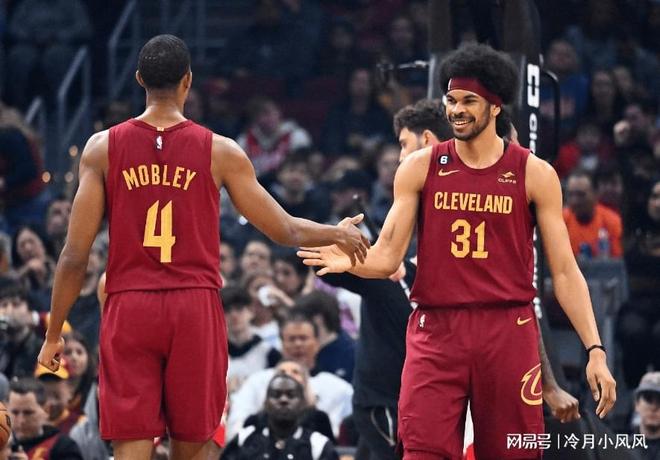 哈登拒绝执行合同寻求长期保障 骑士季后赛首战