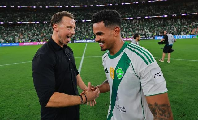 沙特劲旅吉达国民迎战日本黑马町田泽维亚 东西